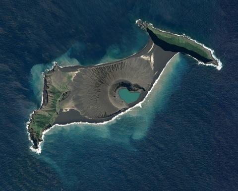 Hunga Tonga May 12, 2015 Hunga Tonga May 12, 2015