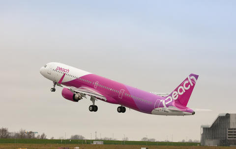 Peach takes delivery of first A321LR in Japan