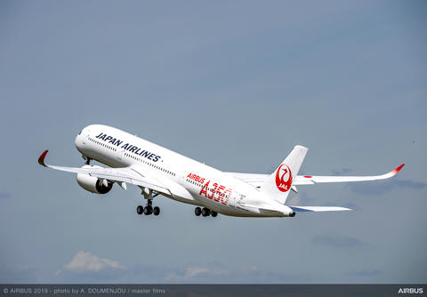 JAL's first A350-900