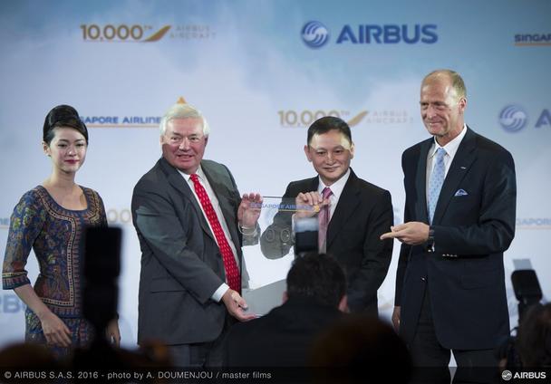 10_000th_Airbus_aircraft_delivery_A350-900 10_000th_Airbus_aircraft_delivery_A350-900