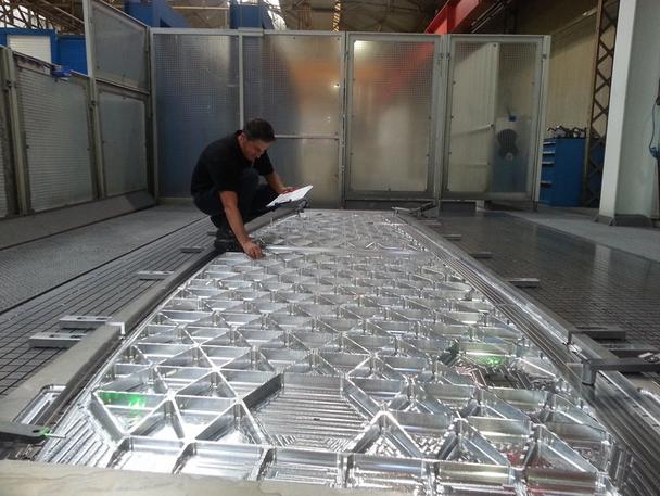 A330neo_first_centre_wing_box_Airbus_Nantes_facility.jpg A330neo_first_centre_wing_box_Airbus_Nantes_facility.jpg