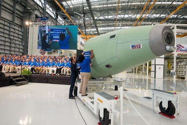 Airbus_US_manufacturing_facility_opening_ceremony_16.jpg Airbus_US_manufacturing_facility_opening_ceremony_16.jpg