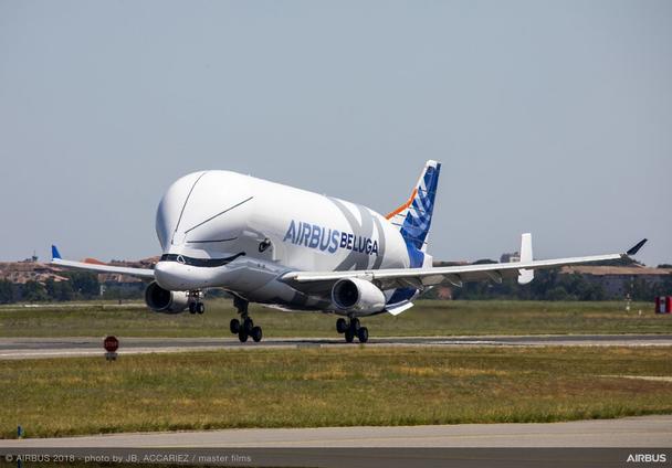 BelugaXL-First-Flight-Landing