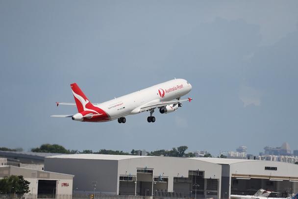 qantas-a321-p2f-enters-into-service qantas-a321-p2f-enters-into-service