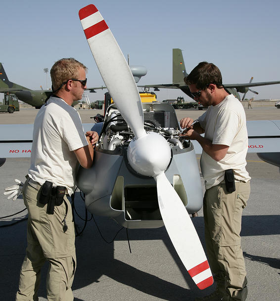 Heron 1 Technicians-pan.jpg Heron 1 Technicians-pan.jpg