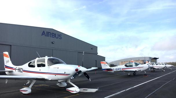 Pilot-training.jpg Pilot-training.jpg