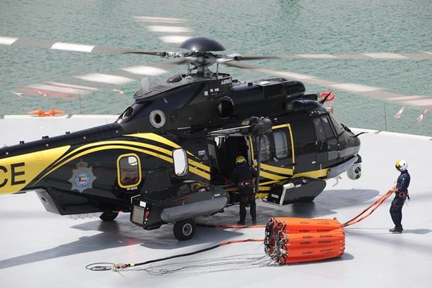 Kuwait’s Ministry of the Interior uses Airbus-produced H225 helicopters for firefighting missions. Kuwait’s Ministry of the Interior uses Airbus-produced H225 helicopters for firefighting missions.
