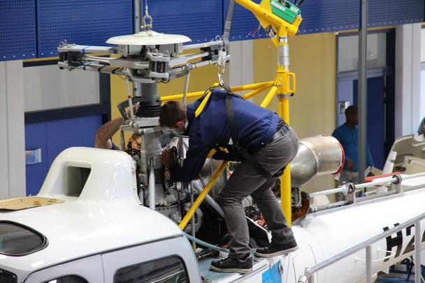 mechanical-assembly.jpg mechanical-assembly.jpg