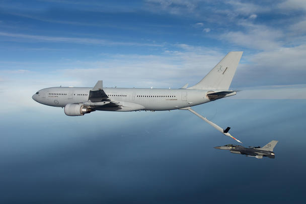 RAAF-KC-30-qualification-tests-with-USAF-F-16 RAAF-KC-30-qualification-tests-with-USAF-F-16