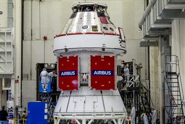 NASA Orion spacecraft with the first Airbus-built European Service Module (ESM-1) integrated at NASA. © NASA-Radislav-Sinyak