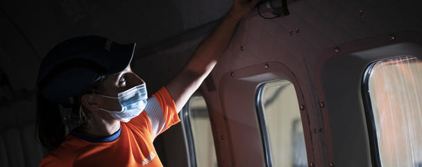 technician worker technician worker