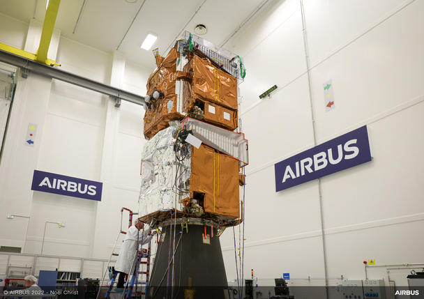 Both final Pléiades Neo satellites in their “self-stacked” configuration during mechanical tests 