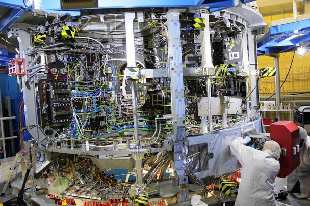 Orion ESM integration in cleanroom in Bremen Artemis I pre launch ESM 1