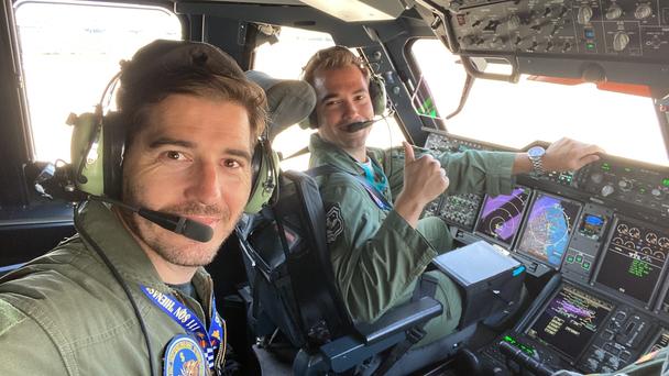 Jose Álvarez (left) and Álex Álvarez in an A400M Jose Álvarez (left) and Álex Álvarez in an A400M