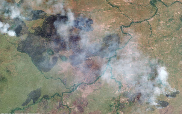 (Pléiades © CNES (2022), Distribution Airbus DS - Smoke caused by fires burning in Ghana)
