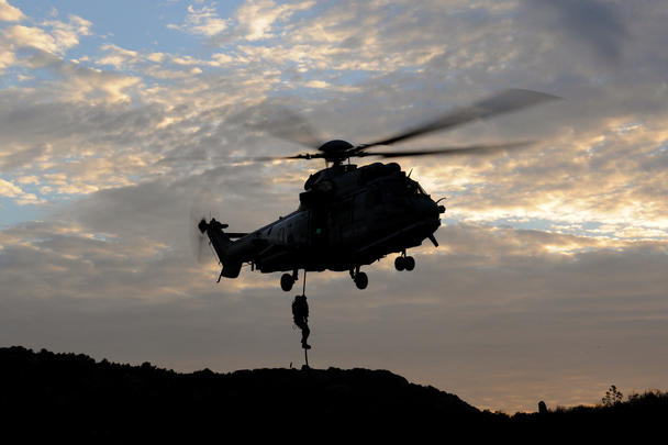 Rappelling from an H225M