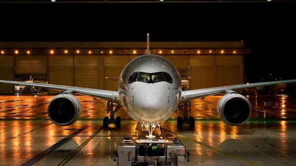 Airframe base maintenance A350 CDG Airframe base maintenance A350 CDG