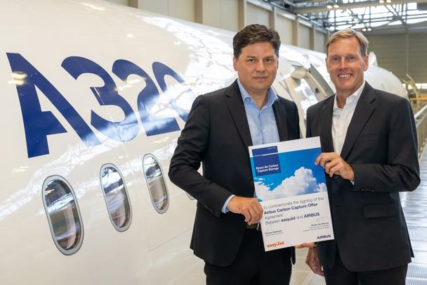 easyjet_airbus_daccs_contract_signature easyjet airbus daccs contract signature