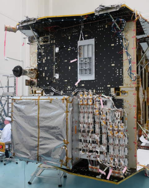 Active transmit antenna of SpainSat NG-I integrated on the satellite - Copyright Airbus SpainSat-NG-DRA-Tx-on-satellite-Copyright-Airbus