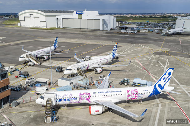 A321XLR flight-test aircraft parked at M81 A321XLR flight-test aircraft parked at M81