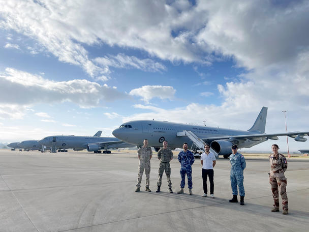 Víctor Anton Meñica (4th from the left) works closely with his counterparts of the different air forces at the Pitch Black MOC (Maintenance Operation Center) to ensure their A330 MRTTs are operational. Víctor Anton Meñica (4th from the left) works closely with his counterparts of the different air forces at the Pitch Black MOC (Maintenance Operation Center) to ensure their A330 MRTTs are operational.