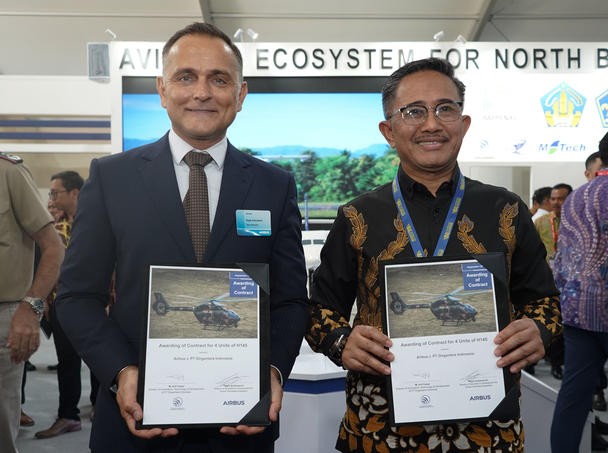 signing_between_airbus_and_ptdi_for_four_airbus_h145.jpg signing_between_airbus_and_ptdi_for_four_airbus_h145.jpg