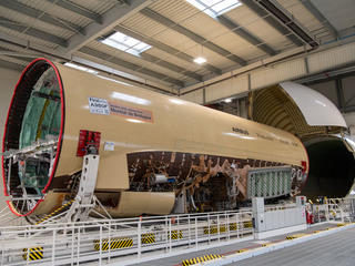 A350F section 15-21 out of Beluga central fuselage