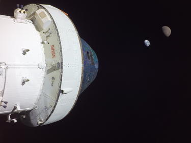 photo: Orion selfie ESM selfie