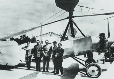 De La Cierva with Autogiro De La Cierva with Autogiro