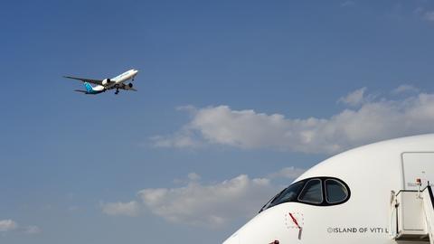 DAS19-Day01-A330neo-Fliying-display-02
