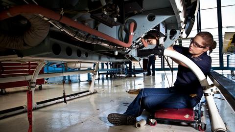 Helicopter-maintenance-HCare.jpg