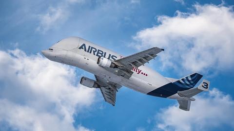 Beluga_Transport_in_the_Air