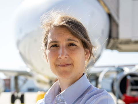 em_airbus-faces_estelle1.png