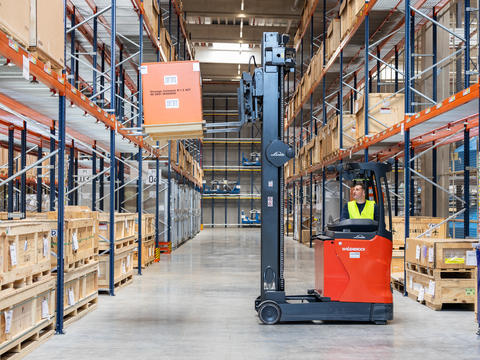 Airbus-Logistik-Forklift driver (Staplerfahrer)