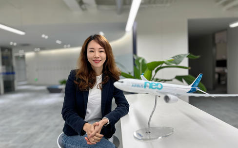 mandy_xie_photo-2_EM.jpg