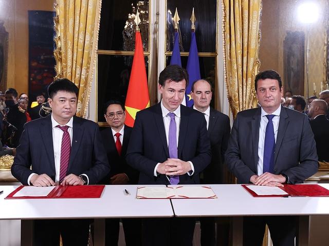 Signature Ceremony