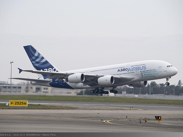On 25 March, the A380 took off with 100% Sustainable Aviation Fuel from Blagnac Airport in Toulouse.