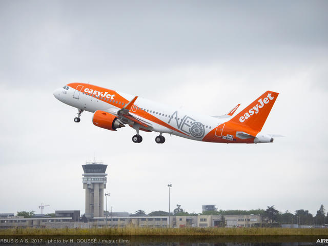 A320neo easyJet MSN7649 take off