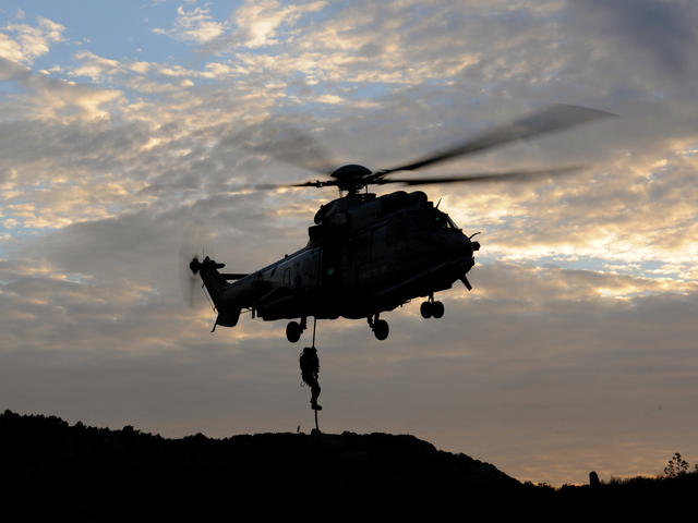 Rappelling from an H225M