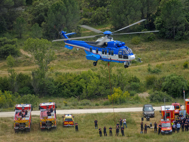 Firefighting training with an H225 Airtelis