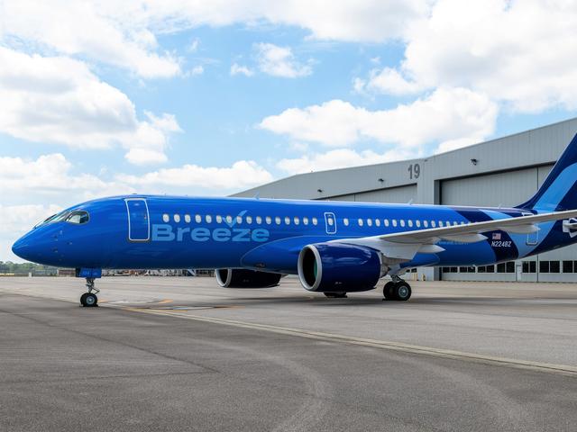 Breeze Airways A220 in Mobile - USA