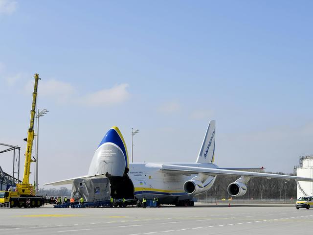 EarthCARE shipment-loading