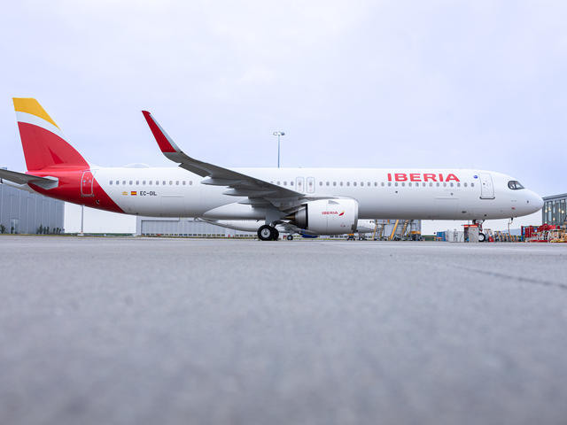 Iberia’s brand new Airbus A321XLR being prepared for its ferry flight to Madrid.