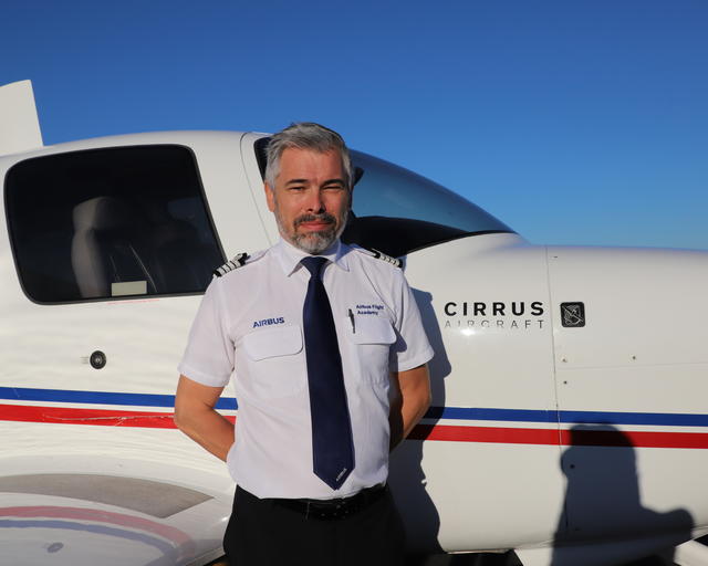 Flight instructor, Mickael Merrien Flight instructor, Mickael Merrien
