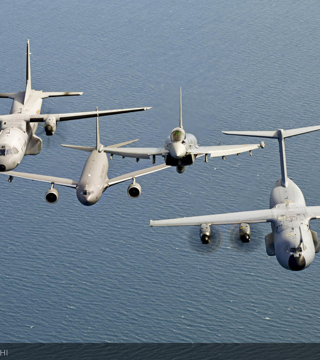 Airbus-Military-family-flight-Seville-air-to-air