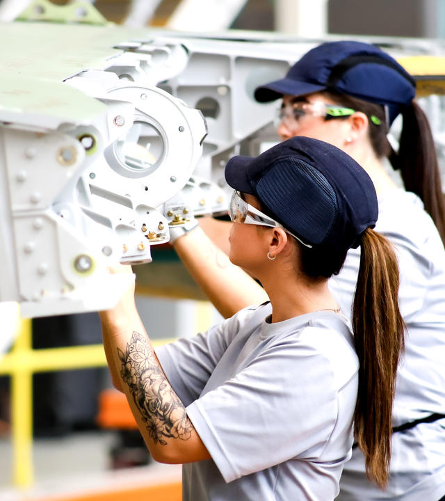 Airbus students - apprentice