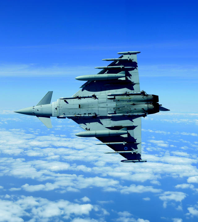 Squadron F2 Typhoon QRA Weapon fit (Copyright Geoffrey Lee)