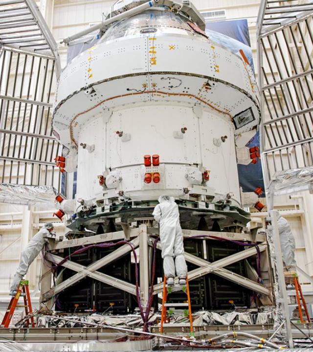 Orion spacecraft for Artemis I tests at NASA