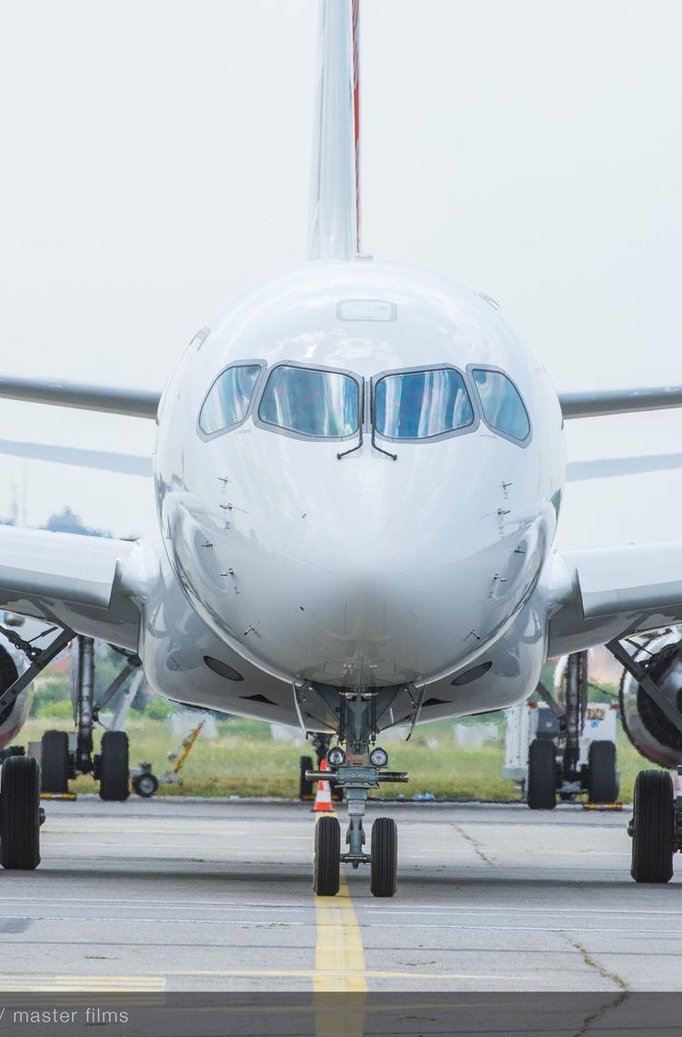 A220-300 Front View