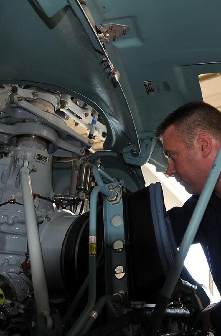 helicopter-maintenance1.jpg